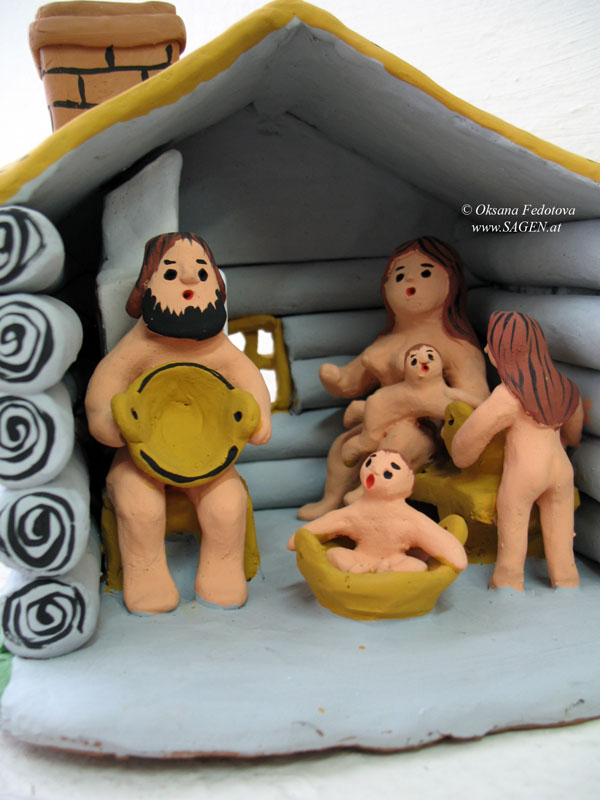 Familie in der Banja (das russische Badehaus). Museum des Kargopoler Spielzeuges im Zentrum der Volkshandwerke „Bereginja“. Kargopol © Oksana Fedotova 